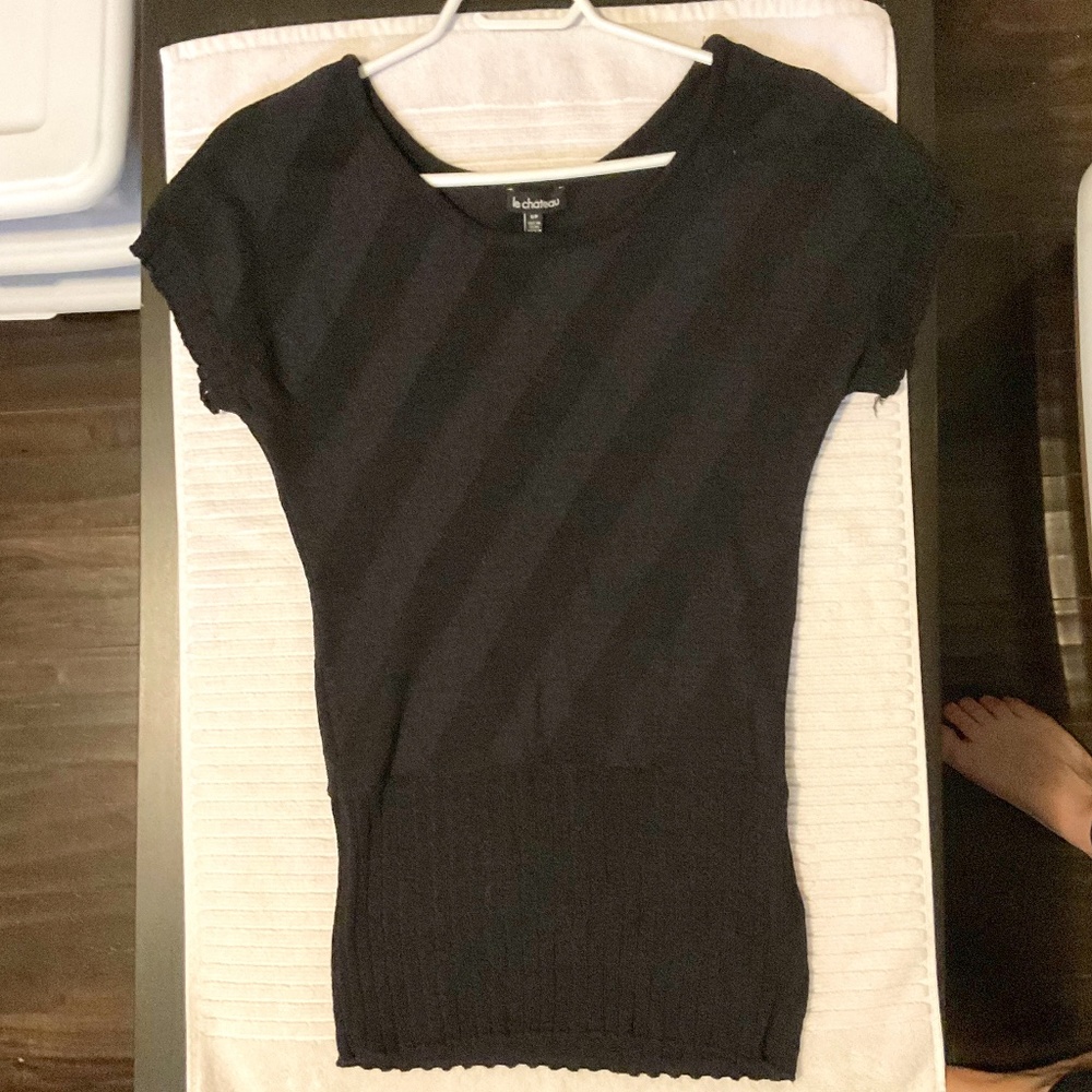 Le Chateau black t-shit